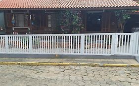 Casa Agradável, 50m da Praia Freguesia do Ribeirão da Ilha
